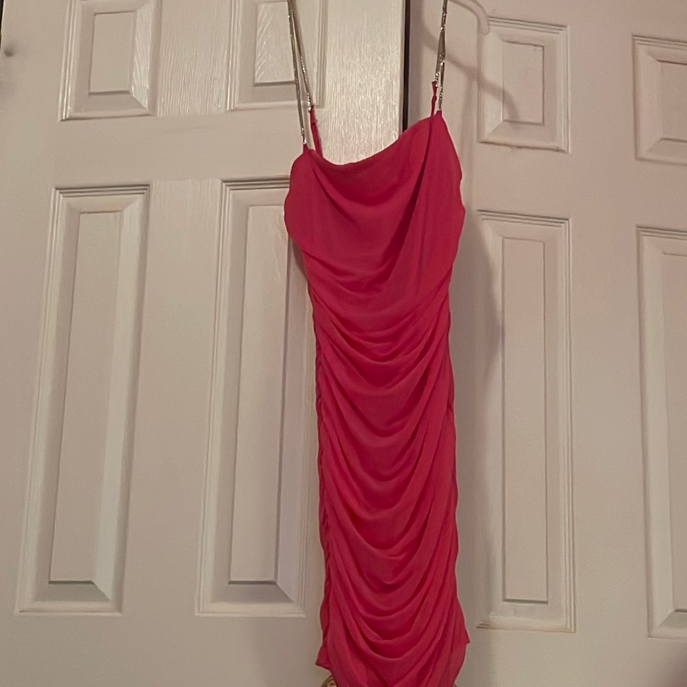 Friend gave me this because it didn’t fit her but it didn’t fit me either lol